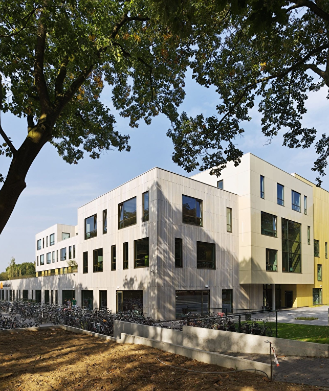 Montessori College