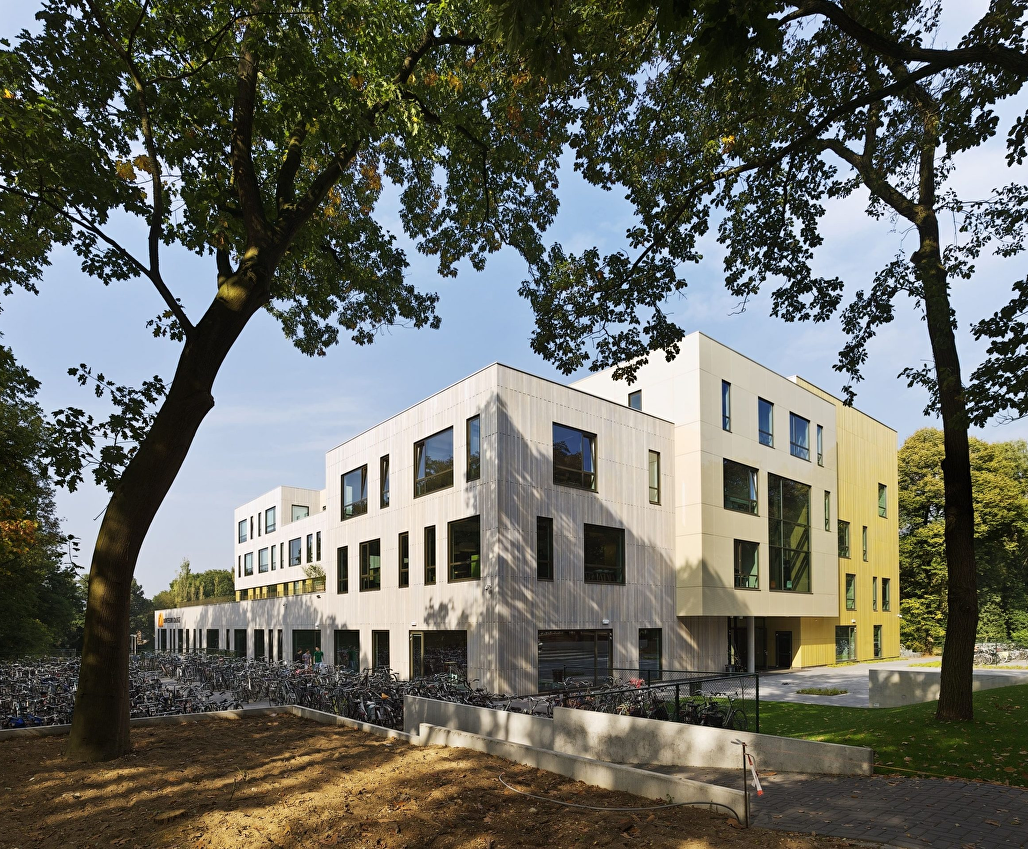 Montessori College